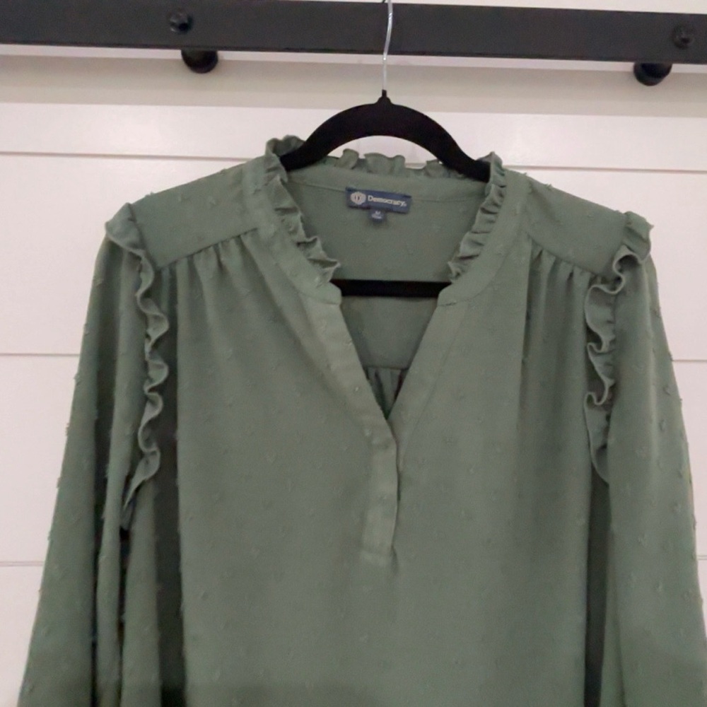 Democracy Swiss Dot Green Women's Top - Picture 4 of 5